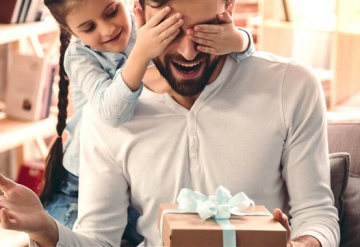 Bạn đang muốn tạo niềm vui cho cha ngày father's day