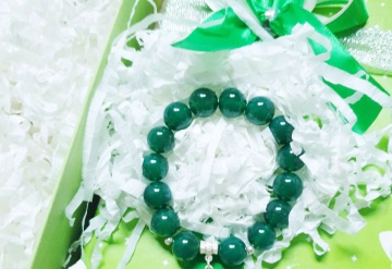 Ý nghĩa của việc tặng vòng tay đá phong thủy nhân dịp sinh nhật