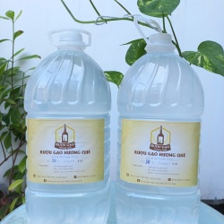 Rượu trắng, rượu gạo nguyên chất nồng độ cao để ngâm dược liệu quý