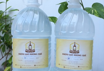 Rượu trắng, rượu gạo nguyên chất nồng độ cao để ngâm dược liệu quý