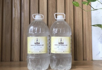 Rượu trắng Hương Quê - tinh túy của những hạt gạo thơm ngon