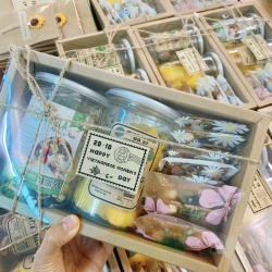20/10 này - Gửi trọn tâm tình bằng món quà tâm ý