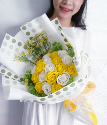Bó hoa hồng sáp thơm cao cấp - 17 bông