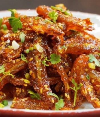 Cá cơm rim chua ngọt