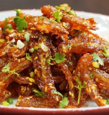 Cá cơm rim chua ngọt