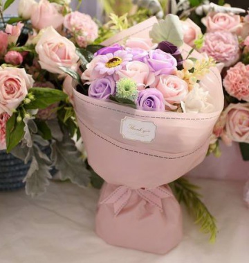 Hoa Hồng Sáp Hàn Quốc - bó 11 bông kèm phụ kiện