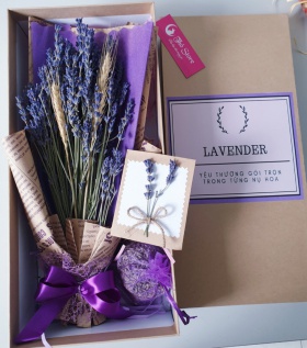 Hộp Lavender bó giấy báo Vintage