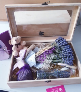 Hộp quà gỗ thông Lavender lớn
