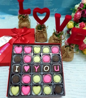 Hộp Socola Valentine 2020 mẫu vuông 