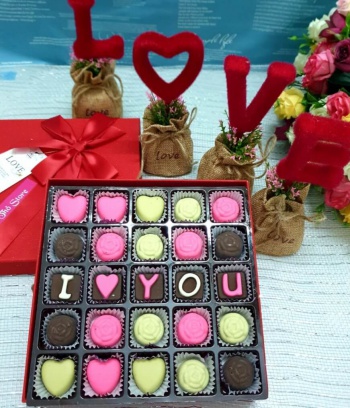 Hộp Socola Valentine 2020 mẫu vuông 
