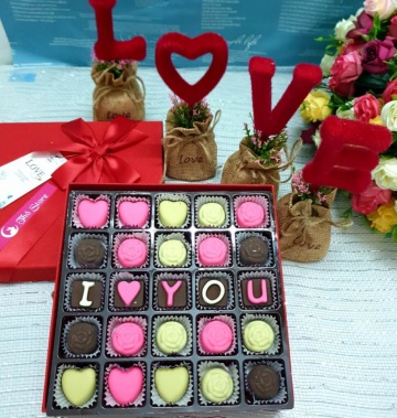 Hộp Socola Valentine 2020 mẫu vuông 