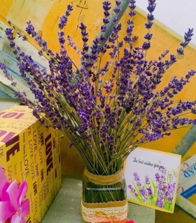 Lọ hoa Lavender để bàn cao cấp