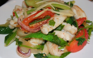 Mực xào cần tây