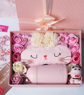 Set quà bình giữ nhiệt kèm bịt mắt mèo hồng