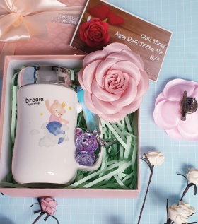 Set quà Cốc nắp gương kèm cài áo