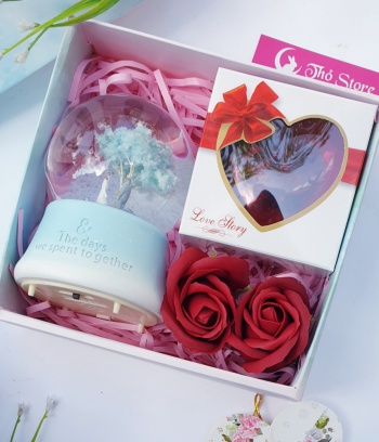 Socola Valentine + quả cầu tuyết