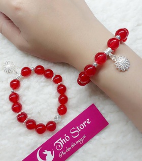 Vòng tay đá phong thủy màu đỏ