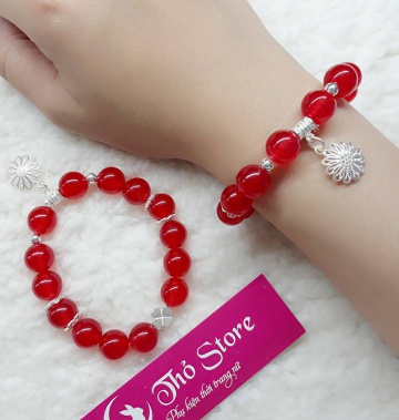 Vòng tay đá phong thủy màu đỏ