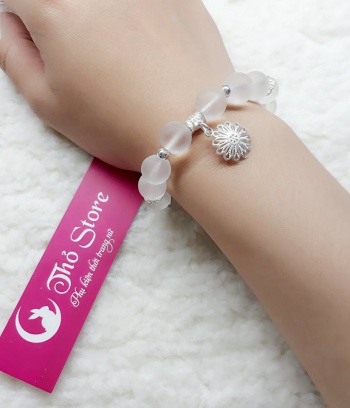 Vòng tay đá thạch anh phong thủy màu trắng