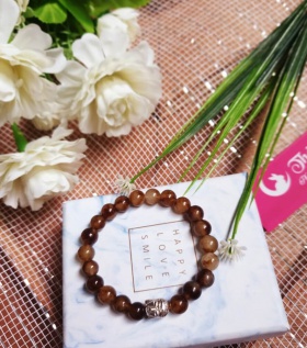 Vòng tay phòng thủy mặt phật màu nâu đất
