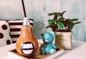 Yêu Nhau Thường Dẫn Đi Ăn Gì