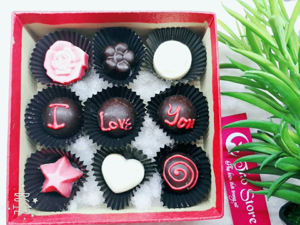 hop socola hinh chu nhat kem gau iloveyou