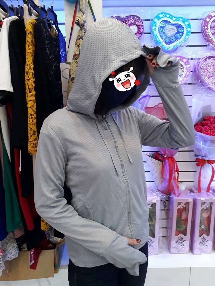 ao-chong-nang-uniqlo-mau-xam