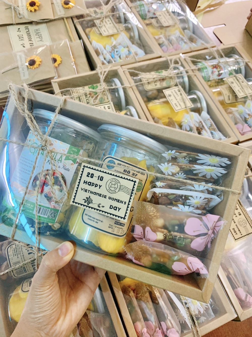 set qua 20.10 tai da nang shop qua tang