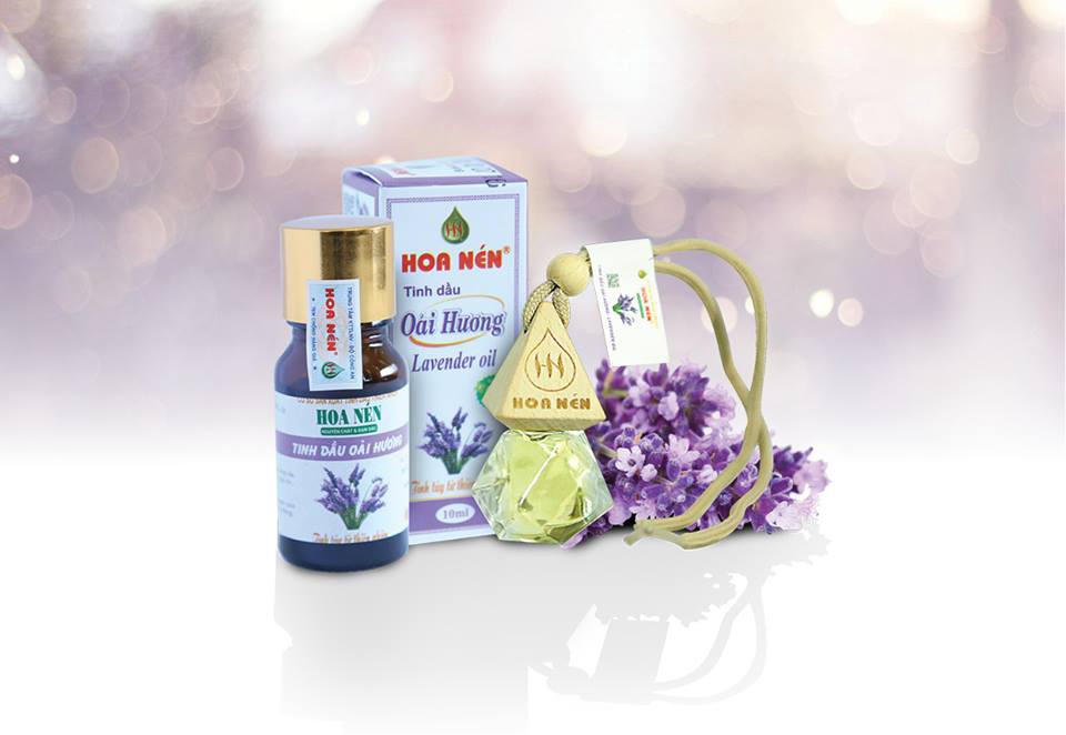tinh dau treo oto hoa oai huong
